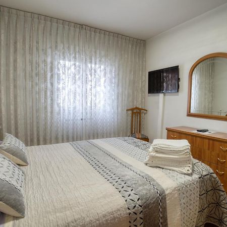 Apartamento Muy Amplio, Con Wifi Y A 12 Minutos Del Centro Gijón Exterior foto