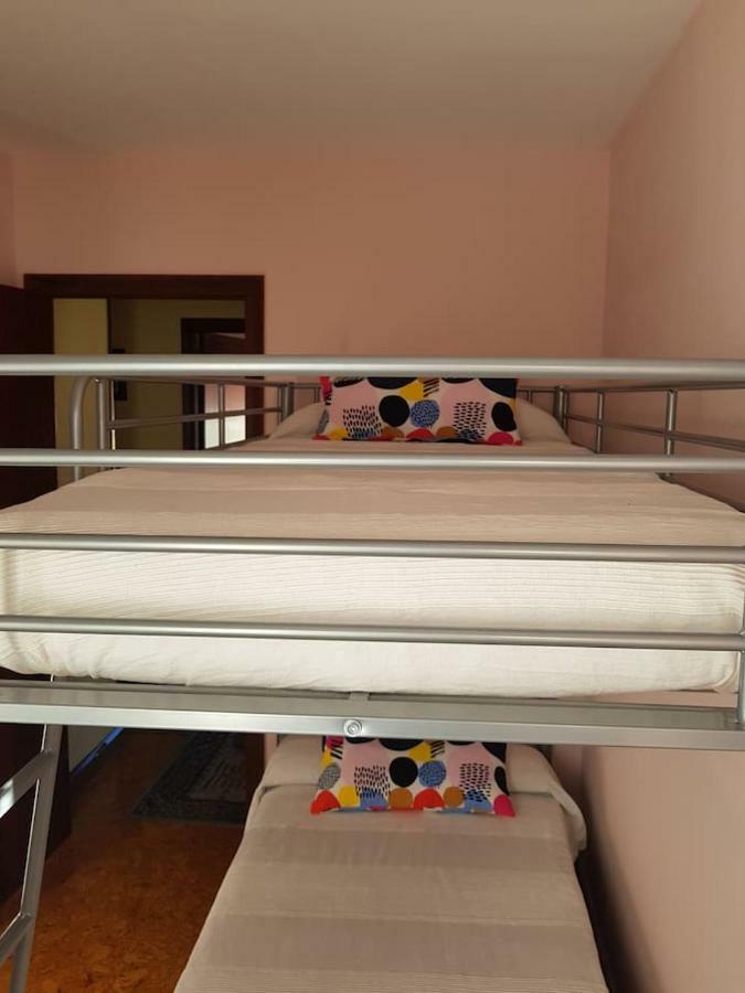 Apartamento Muy Amplio, Con Wifi Y A 12 Minutos Del Centro Gijón Exterior foto
